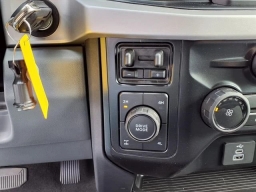 Ford Super Duty F-350 SRW XL 4WD Crew Cab 8' Box 2026