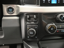 Ford Super Duty F-350 SRW XLT 4WD Crew Cab 8' Box 2026