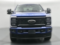 Ford Super Duty F-350 SRW XLT 4WD Crew Cab 8' Box 2026