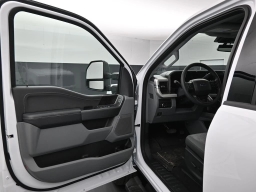 Ford Super Duty F-350 SRW XLT 4WD Crew Cab 8' Box 2026