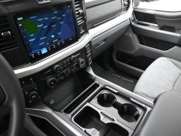 Ford Super Duty F-350 SRW XLT 4WD Crew Cab 8' Box 2026