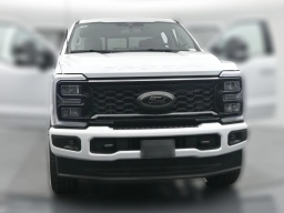 Ford Super Duty F-350 SRW XLT 4WD Crew Cab 8' Box 2026