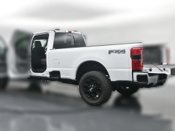 Ford Super Duty F-350 SRW XLT 4WD Crew Cab 8' Box 2026
