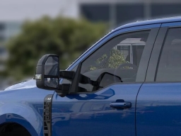 Ford Super Duty F-350 SRW XLT 4WD Crew Cab 8' Box 2026