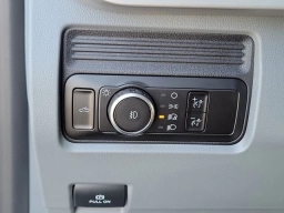 Ford Super Duty F-350 SRW XLT 4WD Crew Cab 8' Box 2026