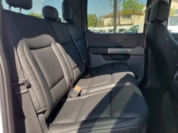 Ford Super Duty F-350 SRW XLT 4WD Crew Cab 8' Box 2026