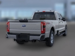 Ford Super Duty F-350 SRW XLT 4WD Crew Cab 8' Box 2026