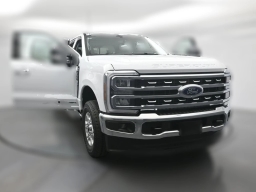 Ford Super Duty F-350 SRW XLT 4WD Crew Cab 8' Box 2026