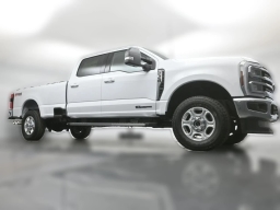 Ford Super Duty F-350 SRW XLT 4WD Crew Cab 8' Box 2026