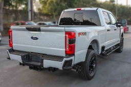 Ford Super Duty F-350 SRW XL 4WD Crew Cab 6.75' Box 2026