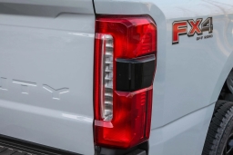 Ford Super Duty F-350 SRW XL 4WD Crew Cab 6.75' Box 2026