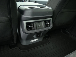 Ford Super Duty F-350 SRW XLT 4WD Crew Cab 8' Box 2026