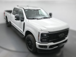 Ford Super Duty F-350 SRW XLT 4WD Crew Cab 8' Box 2026