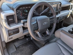 Ford Super Duty F-350 SRW XL 4WD Crew Cab 8' Box 2026