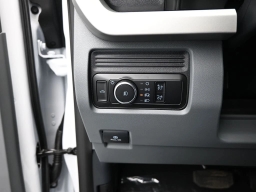 Ford Super Duty F-350 SRW XL 4WD Crew Cab 8' Box 2026