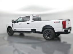 Ford Super Duty F-350 SRW XL 4WD Crew Cab 8' Box 2026