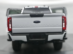 Ford Super Duty F-350 SRW XL 4WD Crew Cab 8' Box 2026
