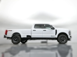 Ford Super Duty F-350 SRW XL 4WD Crew Cab 8' Box 2026