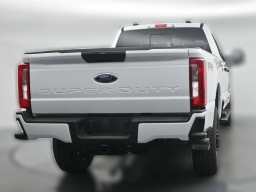 Ford Super Duty F-350 SRW XL 4WD Crew Cab 8' Box 2026