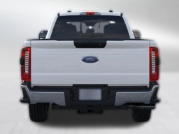 Ford Super Duty F-350 SRW XLT 4WD Crew Cab 8' Box 2026
