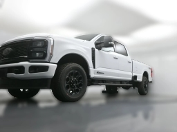 Ford Super Duty F-350 SRW XLT 4WD Crew Cab 8' Box 2026