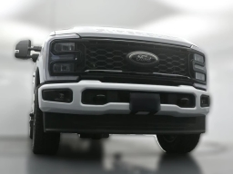 Ford Super Duty F-350 SRW XLT 4WD Crew Cab 8' Box 2026