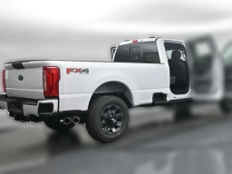 Ford Super Duty F-350 SRW XL 4WD Crew Cab 8' Box 2026