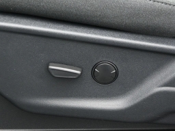 Ford Super Duty F-350 SRW XLT 4WD Crew Cab 8' Box 2026