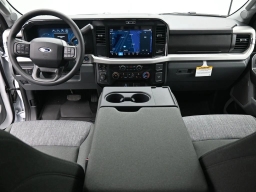 Ford Super Duty F-350 SRW XLT 4WD Crew Cab 8' Box 2026