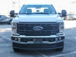 Ford Super Duty F-350 SRW XL 4WD Crew Cab 8' Box 2026