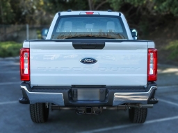 Ford Super Duty F-350 SRW XL 4WD Crew Cab 8' Box 2026