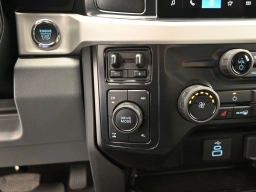 Ford Super Duty F-350 SRW XLT 4WD Crew Cab 8' Box 2026