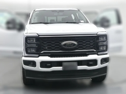 Ford Super Duty F-350 SRW XLT 4WD Crew Cab 8' Box 2026