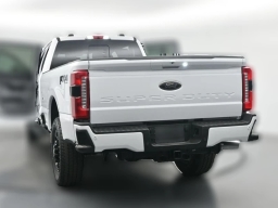 Ford Super Duty F-350 SRW XLT 4WD Crew Cab 8' Box 2026
