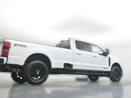 Ford Super Duty F-350 SRW XLT 4WD Crew Cab 8' Box 2026