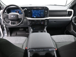 Ford Super Duty F-350 SRW XLT 4WD Crew Cab 8' Box 2026