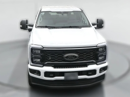 Ford Super Duty F-350 SRW XLT 4WD Crew Cab 8' Box 2026