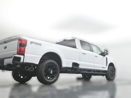 Ford Super Duty F-350 SRW XLT 4WD Crew Cab 8' Box 2026