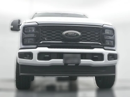 Ford Super Duty F-350 SRW XLT 4WD Crew Cab 8' Box 2026