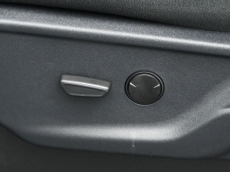 Ford Super Duty F-350 SRW XLT 4WD Crew Cab 8' Box 2026