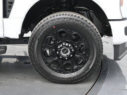 Ford Super Duty F-350 SRW XLT 4WD Crew Cab 8' Box 2026