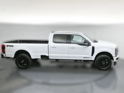Ford Super Duty F-350 SRW XLT 4WD Crew Cab 8' Box 2026