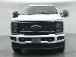 Ford Super Duty F-350 SRW XLT 4WD Crew Cab 8' Box 2026