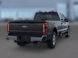 Ford Super Duty F-350 SRW XLT 4WD Crew Cab 8' Box 2026