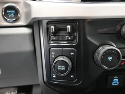 Ford Super Duty F-350 SRW XLT 4WD Crew Cab 8' Box 2026