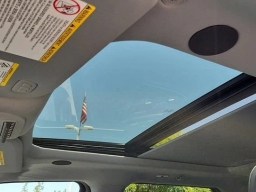 Ford Super Duty F-350 DRW LARIAT 4WD Crew Cab 8' Box 2025