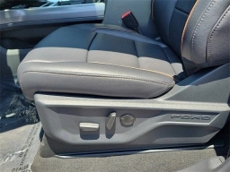 Ford Super Duty F-350 DRW LARIAT 4WD Crew Cab 8' Box 2025