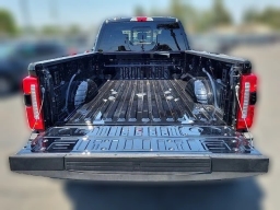 Ford Super Duty F-350 DRW LARIAT 4WD Crew Cab 8' Box 2025