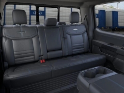 Ford Super Duty F-350 DRW Platinum 4WD Crew Cab 8' Box 2026