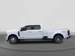 Ford Super Duty F-350 DRW Platinum 4WD Crew Cab 8' Box 2026